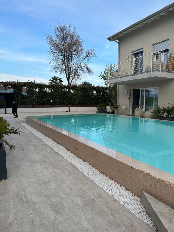 Holiday House Al Porto View Lake 페스키에라델가르다 외부 사진