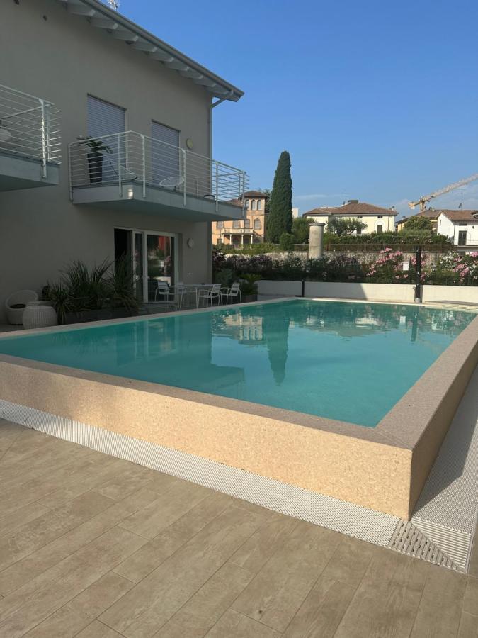 Holiday House Al Porto View Lake 페스키에라델가르다 외부 사진