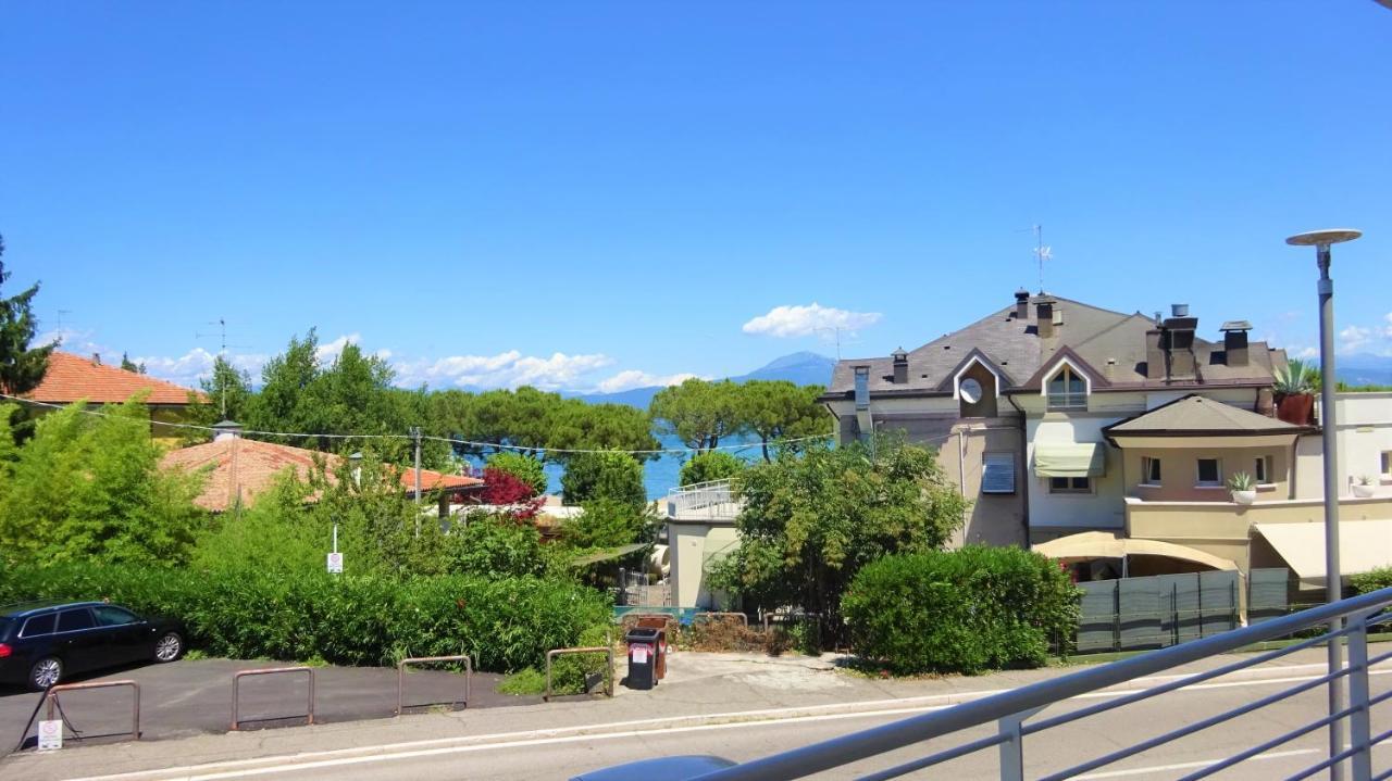 Holiday House Al Porto View Lake 페스키에라델가르다 외부 사진