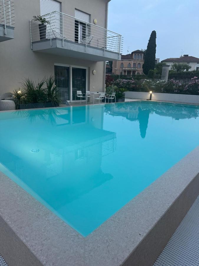 Holiday House Al Porto View Lake 페스키에라델가르다 외부 사진