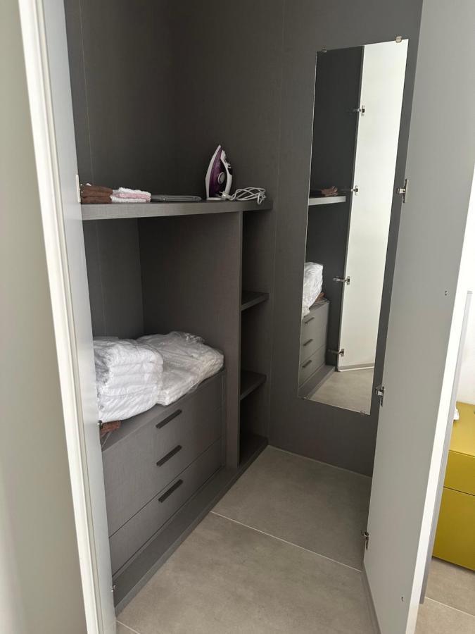 Holiday House Al Porto View Lake 페스키에라델가르다 외부 사진