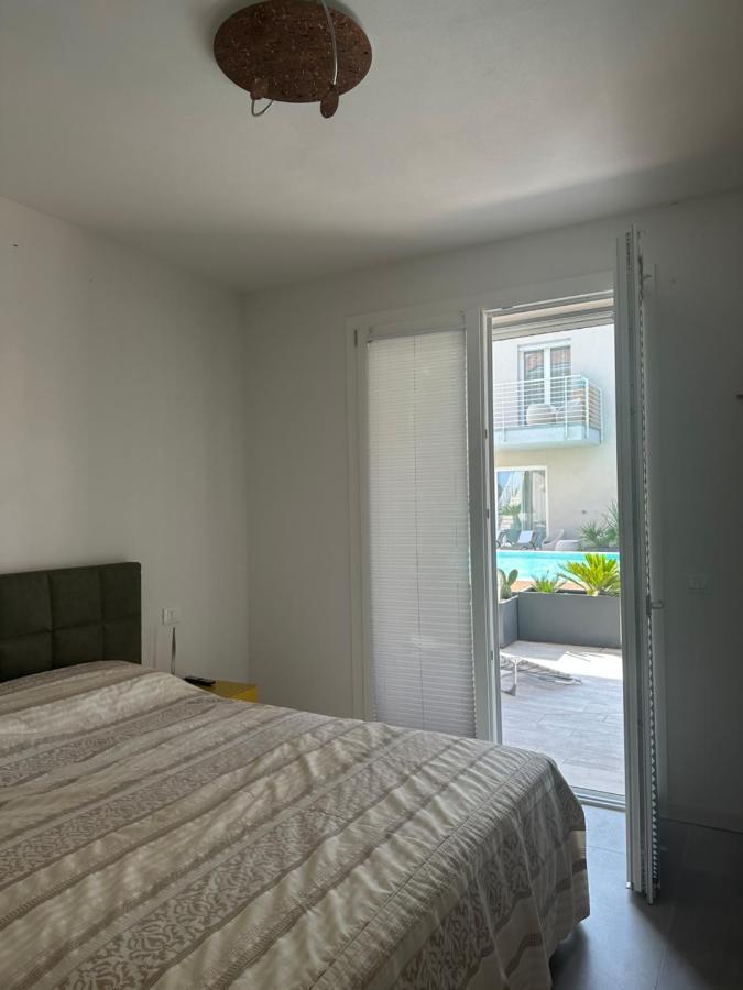 Holiday House Al Porto View Lake 페스키에라델가르다 외부 사진