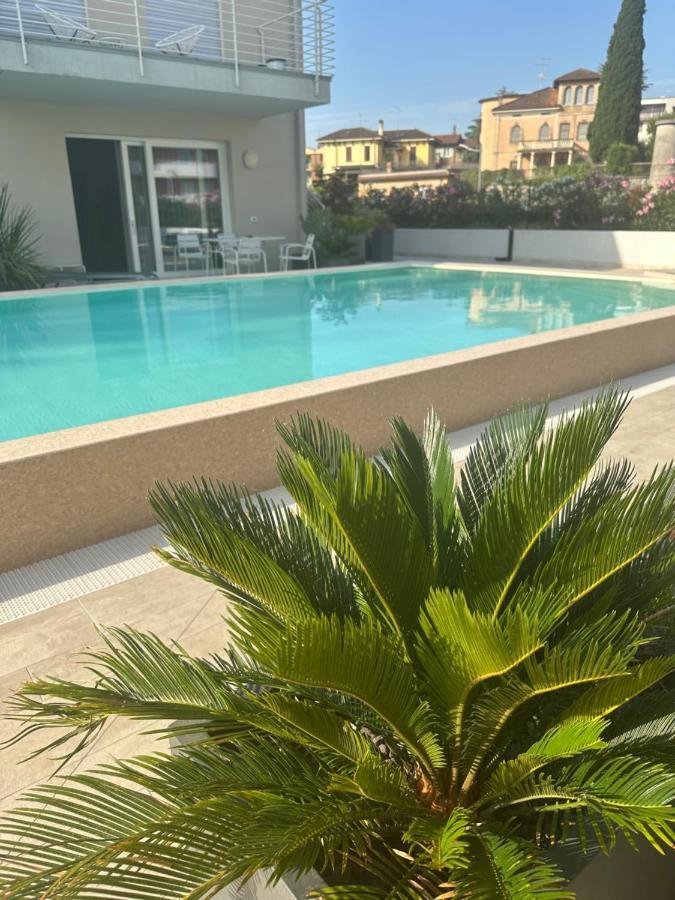 Holiday House Al Porto View Lake 페스키에라델가르다 외부 사진